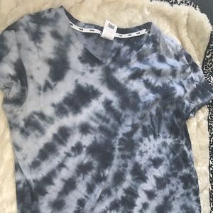 PINK Victoria’s Secret V neck